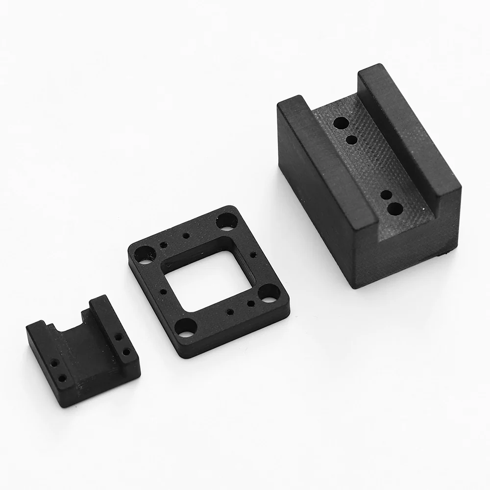 A small bracket, a square frame plate and a U-channel block – GY Machining